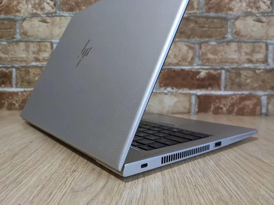HP MT44 RYZEN 3 PRO.